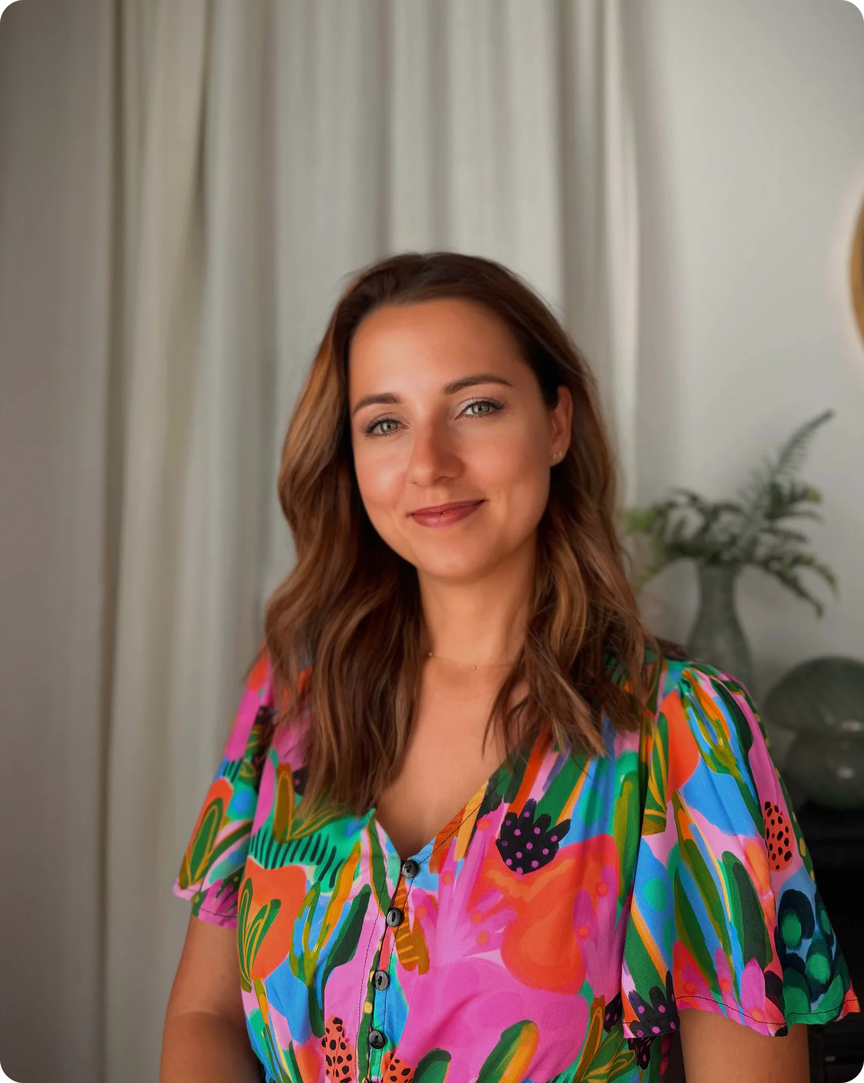 Zsofia Matrai, founder and artist at KinCollage